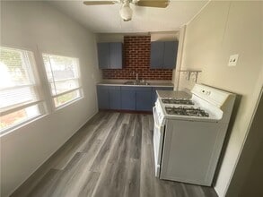 Building Photo - 99 Belmont St