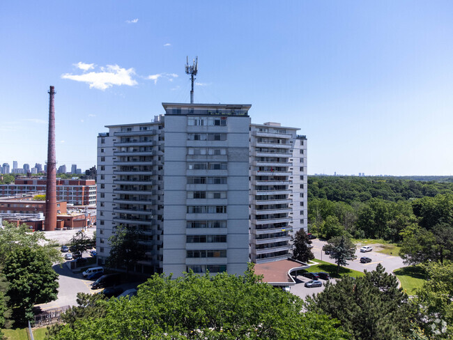Building Photo - Branson Tower