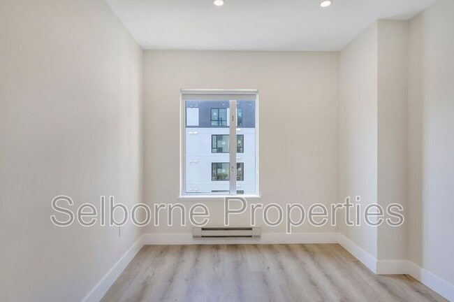 Building Photo - 1401 Jackson St