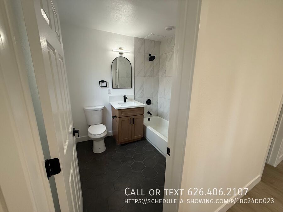 Primary Photo - 1623-1629 S Walnut Street-1629-6