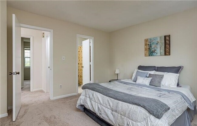 Foto del edificio - Remodeled Townhome!