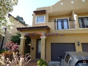 Building Photo - 1095 Elmwood St