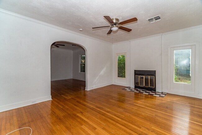 Foto del edificio - 2-BEDROOM COTTAGE IN TOBIN HILL