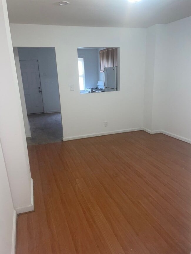 Foto del edificio - 2432 Etting St