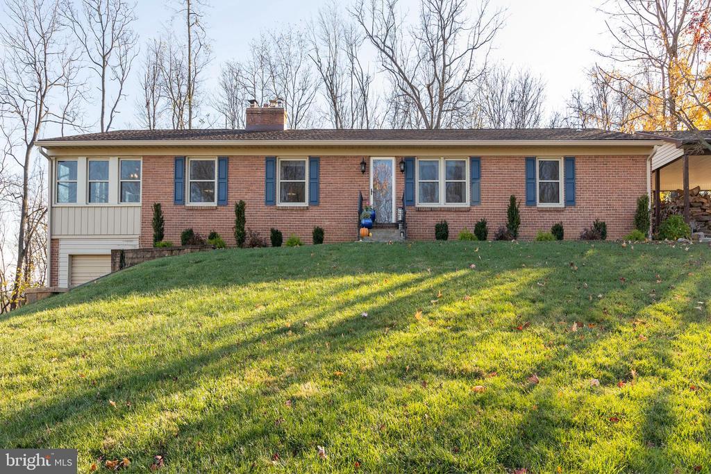 Foto principal - 191 Margaret Ln