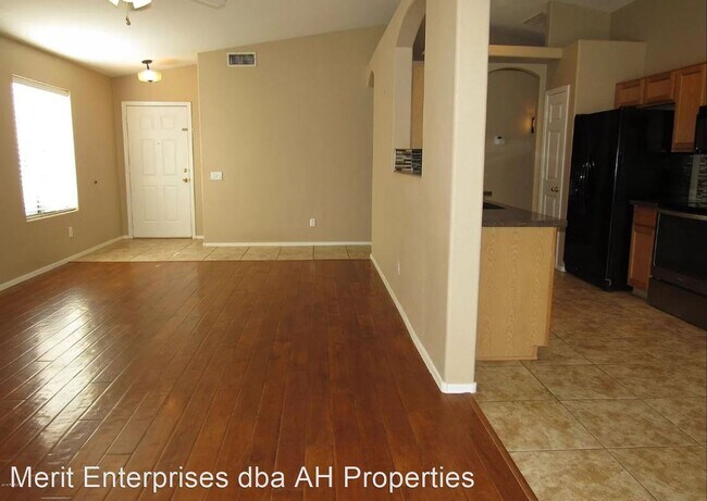 Building Photo - 3 br, 2 bath House - 1443 W MEAD DR