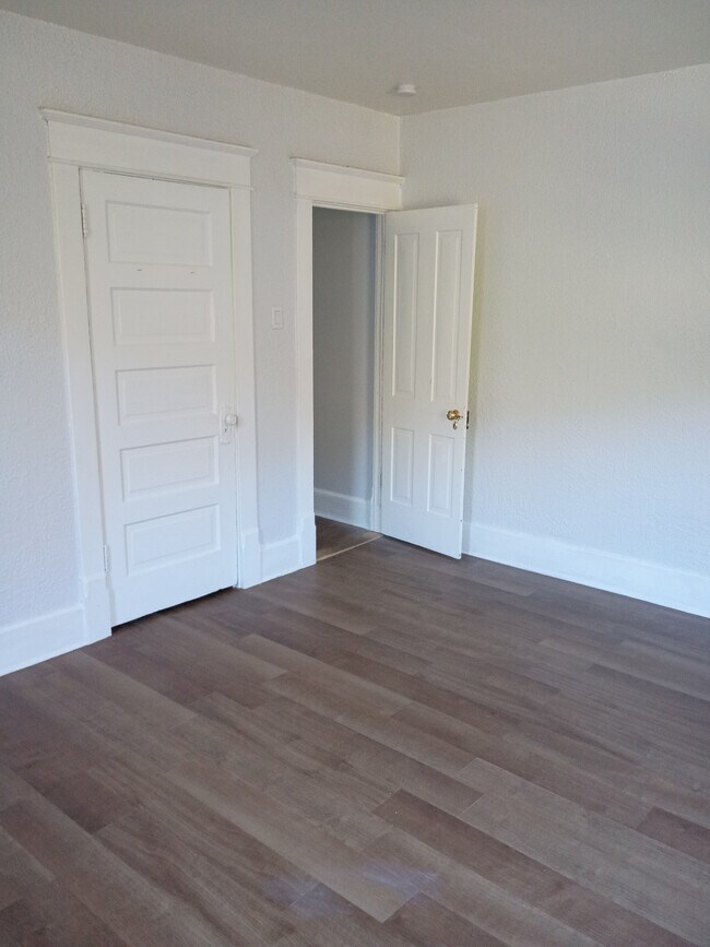 Foto del edificio - 433 Ferndale Ave