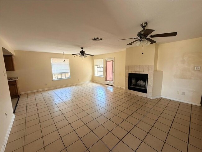 Building Photo - 7008 Whitmore Pl