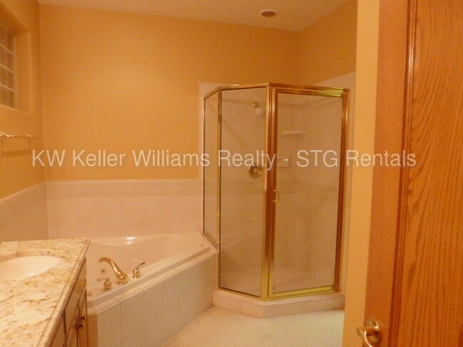 Foto del edificio - 2240 E Cobalt Dr