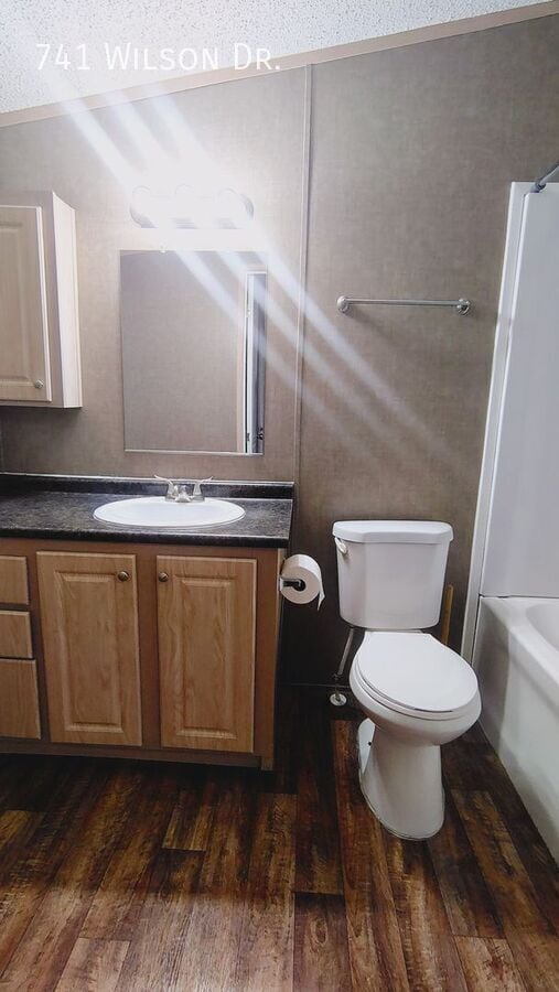 Building Photo - 741 Wilson Dr