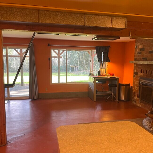 Foto del edificio - 4021 29th Ln NE