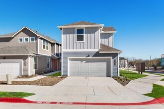 Building Photo - 3901 James Pitts Dr