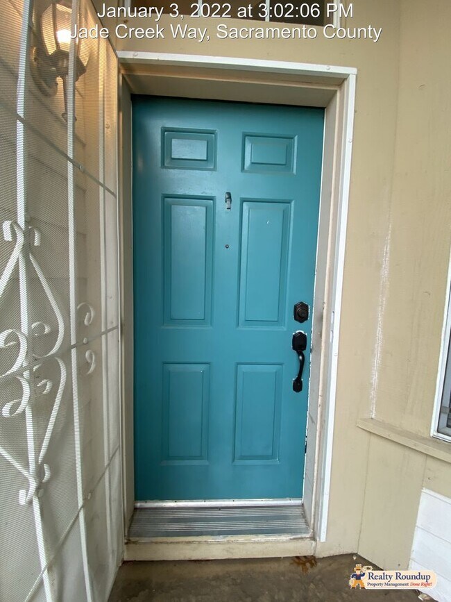 Foto del edificio - Cute Two Story Home with Fireplace