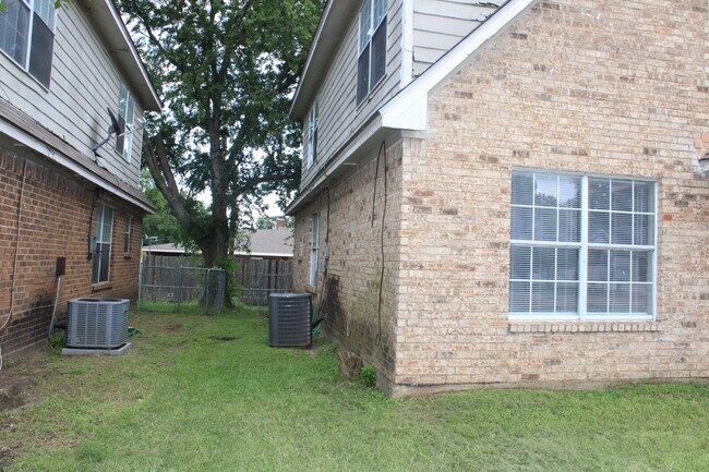 Foto del edificio - 528 Glen Cove St