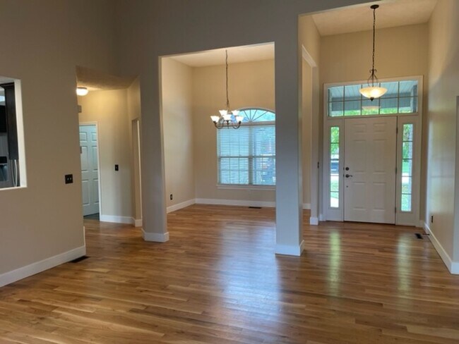 Foto del edificio - PRE-LEASING - 3 Bedroom in East Republic