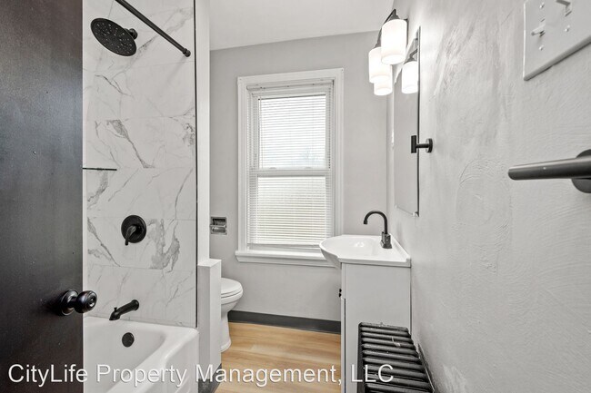 Foto del edificio - 3 br, 1 bath House - 66 Briggs Street