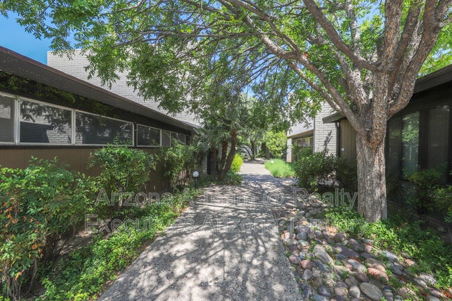 Building Photo - 5701 E Glenn St