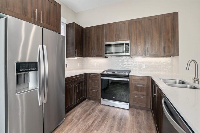 Building Photo - 1706 Cedar Bend Dr