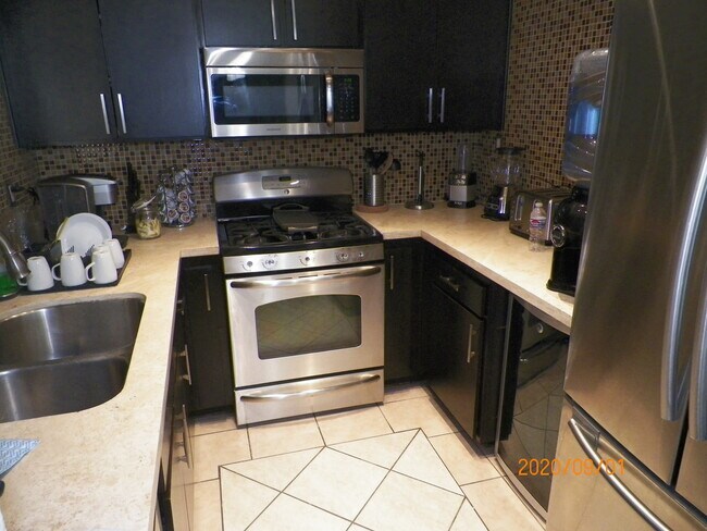 Foto del edificio - 2043 Lakeridge Cir