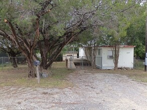 Building Photo - 1227 Pawnee Trail