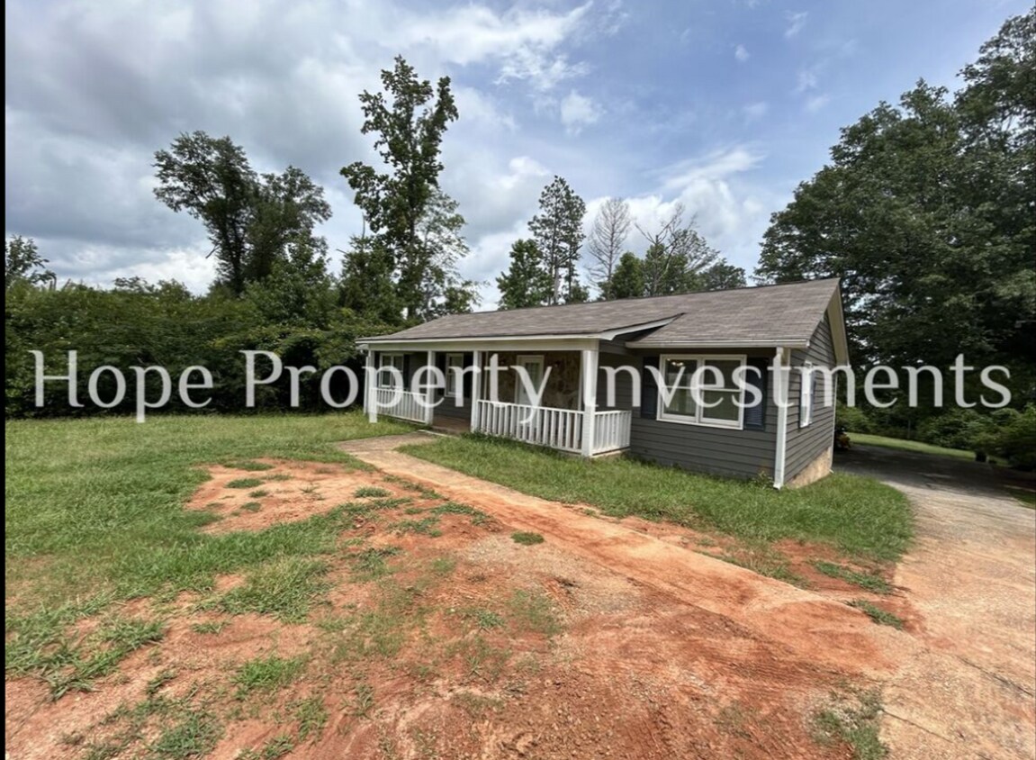 Foto principal - 168 Old Corinth Rd