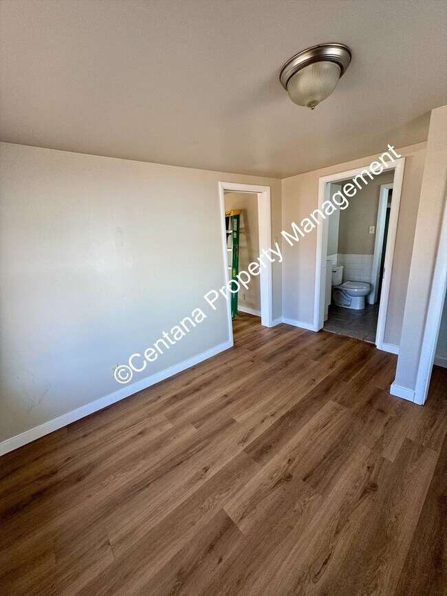 Foto del edificio - Two Bed One Bath House on the Flats