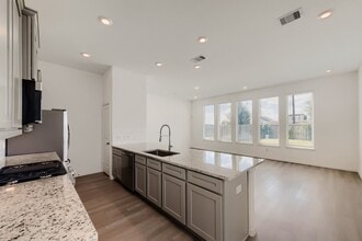 Building Photo - 4146 Balboa Dr