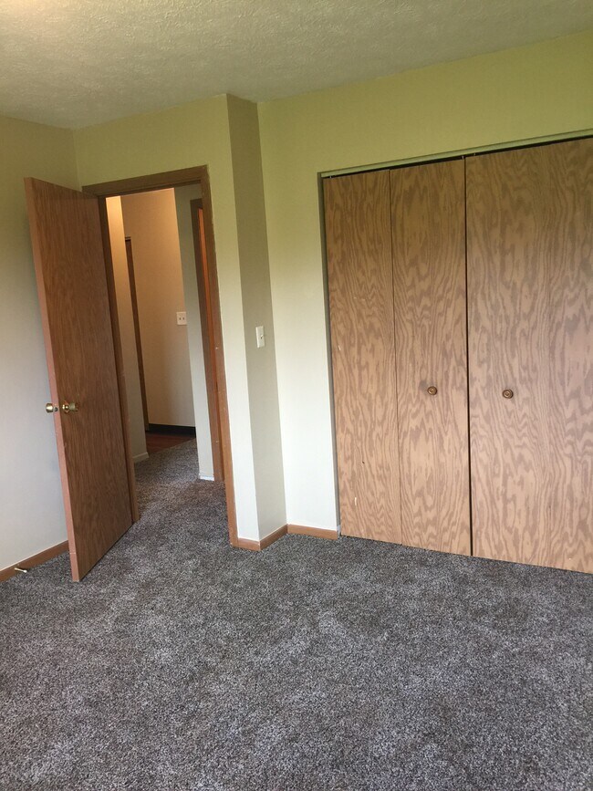 10012 Bitterroot Rd Unit 3, Roscoe, IL 61073 Apartments in Roscoe, IL