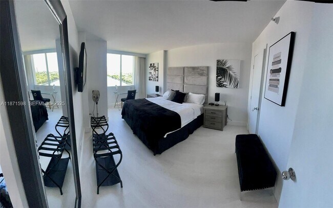 Foto del edificio - 2670 E Sunrise Blvd