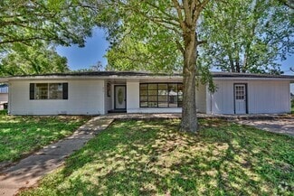 Building Photo - 415 Silliman St