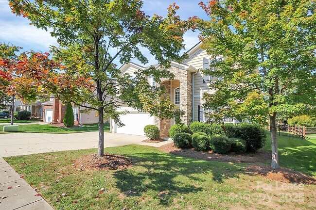 Foto del edificio - 10323 Dominion Village Dr