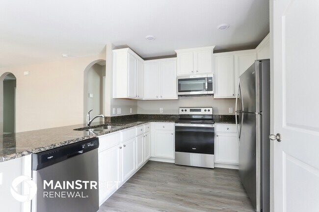 Foto del edificio - 25233 Dickens Dr