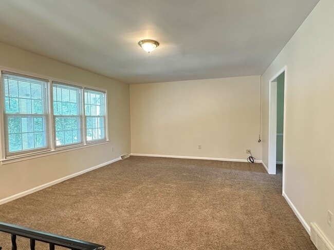 Building Photo - COMING SOON! Beautiful House in Tates Creek! 3 BR, 2.5 Baths, Finished Basement & Garage