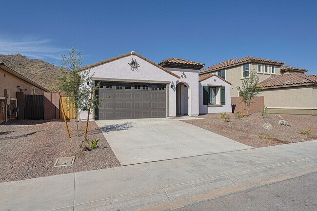 Foto del edificio - Beautiful 4 Bedroom Home in Aloravita Community