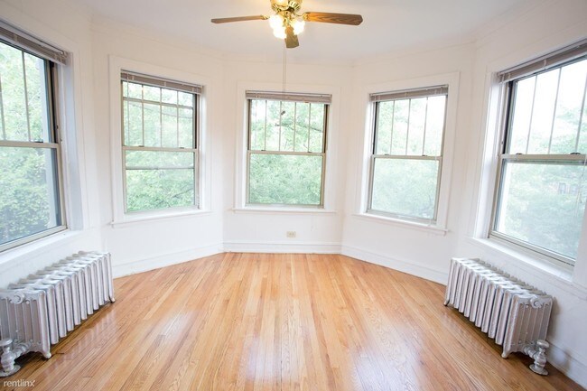 Building Photo - 5046 S Woodlawn Ave