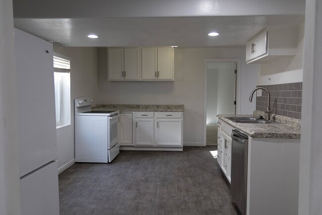 Foto del edificio - 1066 Searle Ln