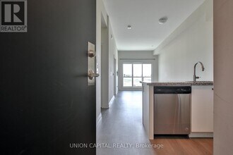 Building Photo - 555 William Graham Dr