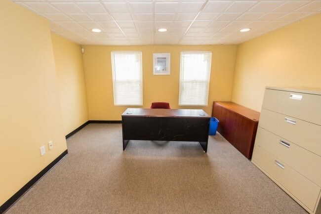 Office 2 - 10 E Mulberry St
