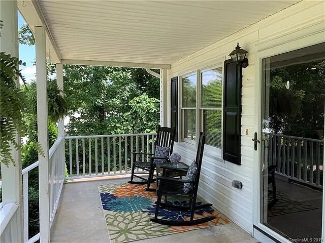 Foto del edificio - 206 Ross Ct