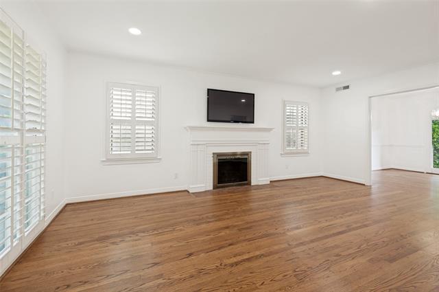 Building Photo - 4324 Hyer St