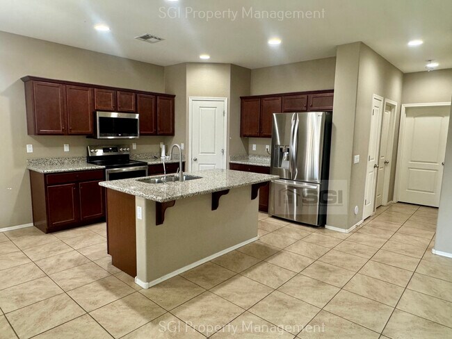 Foto del edificio - 631 W Kerry Ln