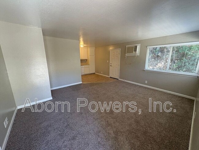 Foto del edificio - 2760 Coloma St