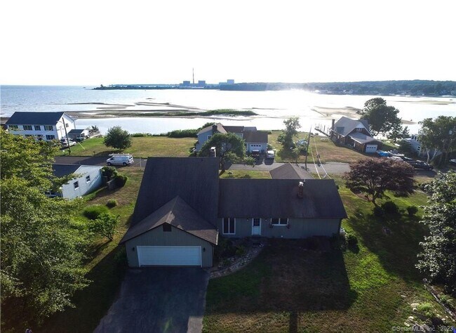 Foto del edificio - 184 Shore Rd