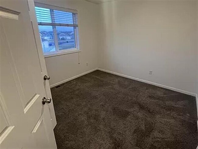 Foto del edificio - Proper Home