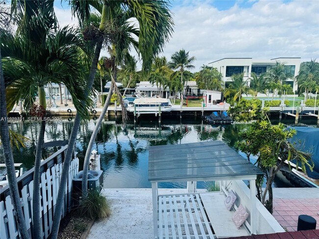 Foto del edificio - 1987 NE 123rd St