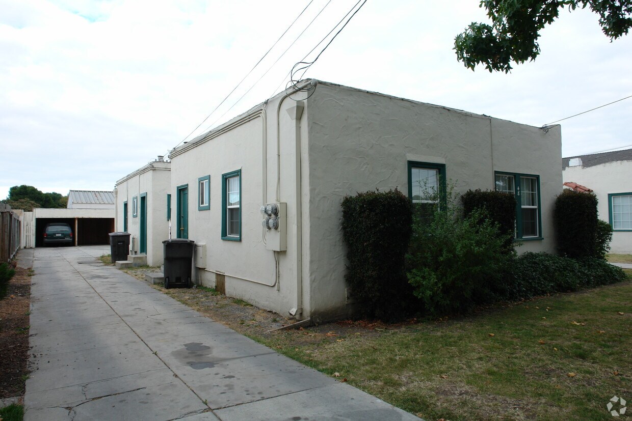 Foto del edificio - 48 Villa St