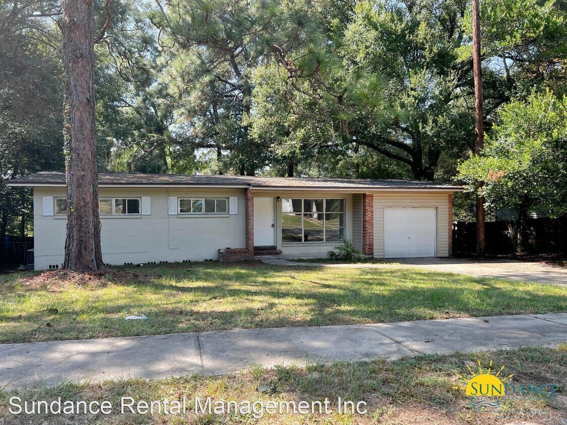 Primary Photo - 3 br, 1 bath House - 259 Seminole Trail