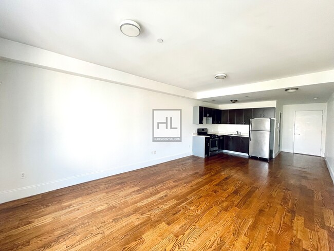 Building Photo - Large STUDIO | Dekalb Avenue, Bushwick