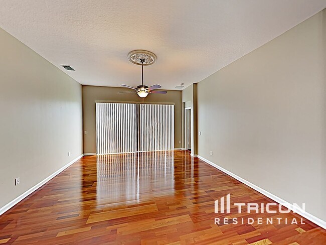 Building Photo - 806 Sea Holly Dr
