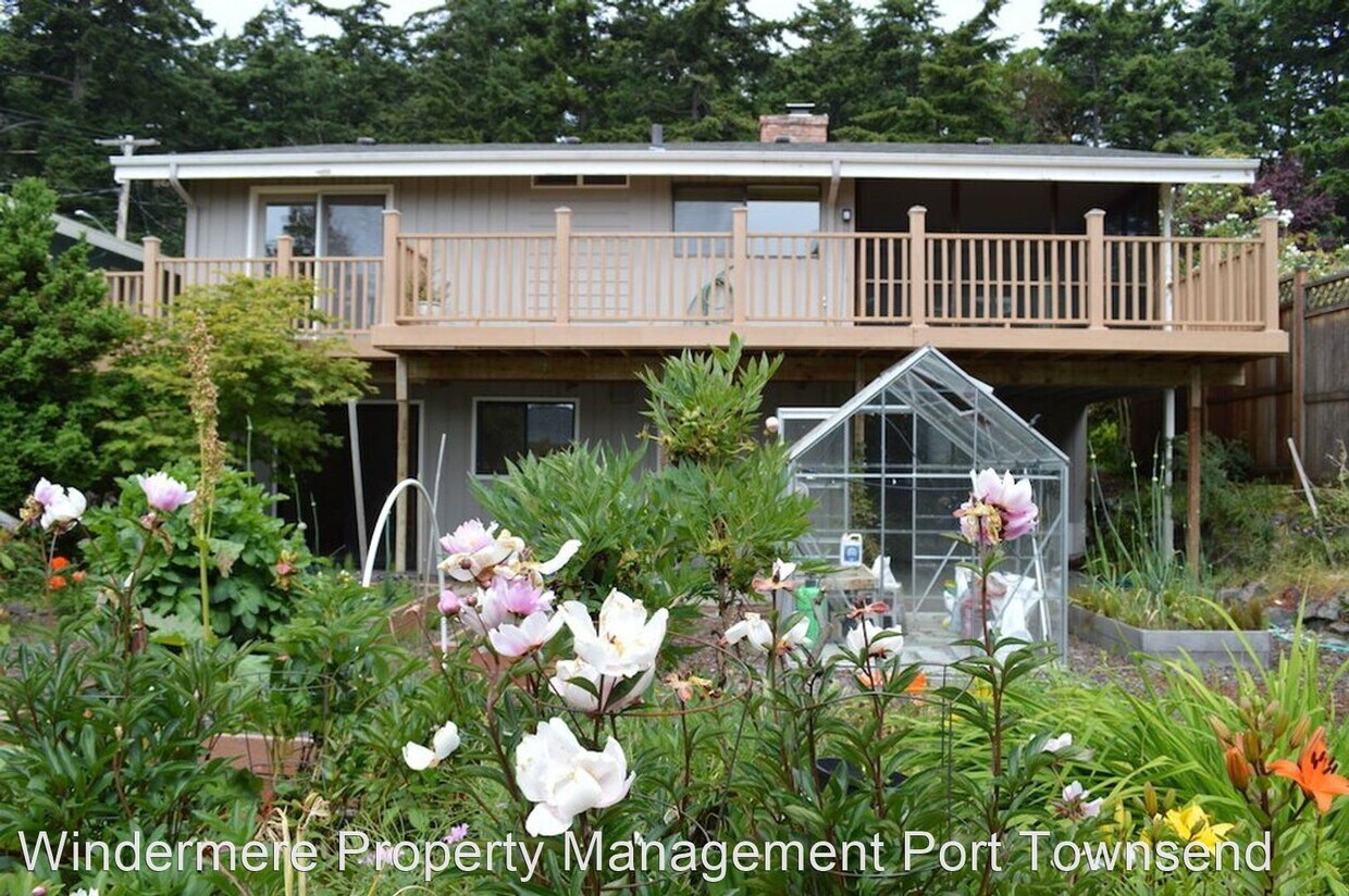 825 Cosgrove St, Port Townsend, WA 98368 House Rental in Port